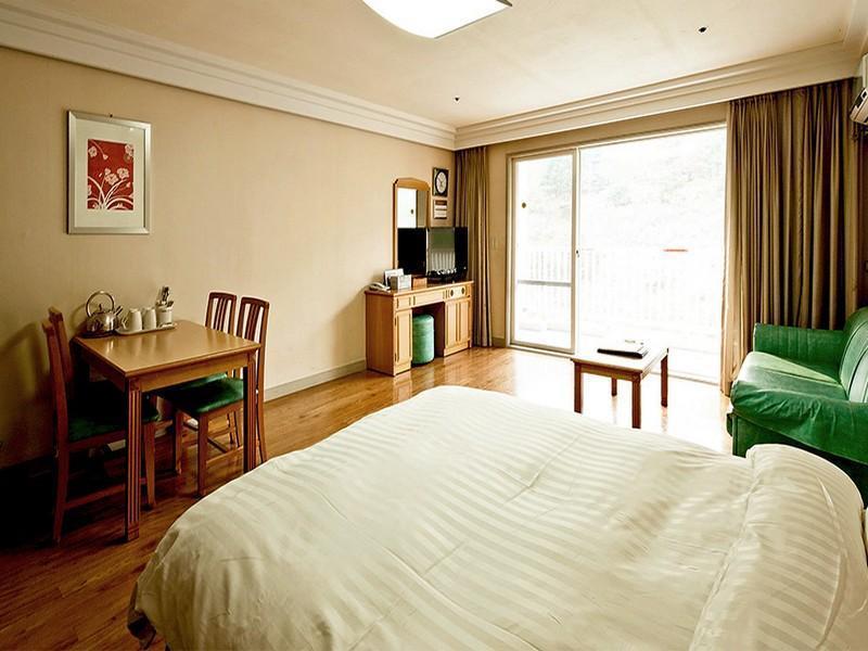 Daemyung Resort Vivaldi Park Chuncheon Exterior photo